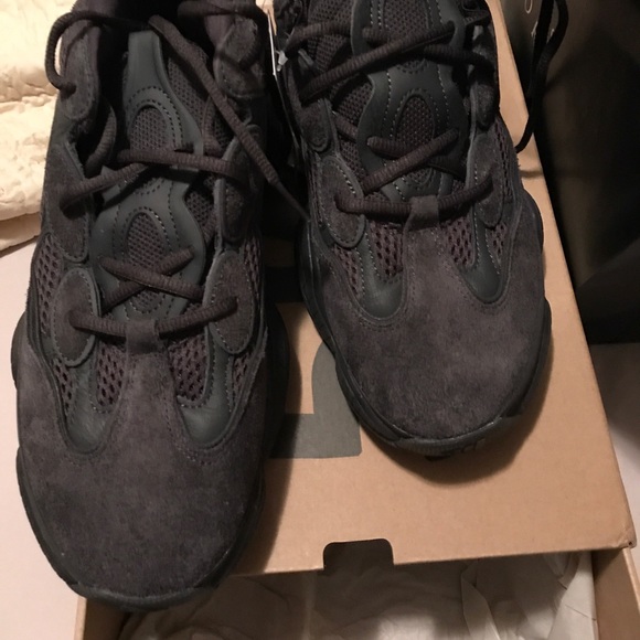 Yeezy 500 - Picture 1 of 4